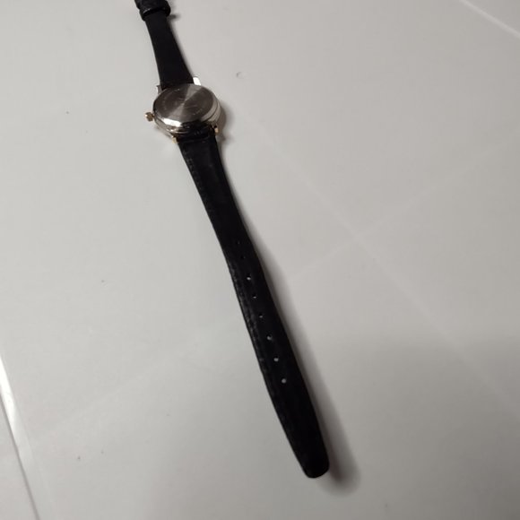 USBC Leather Band Watch - Picture 12 of 14